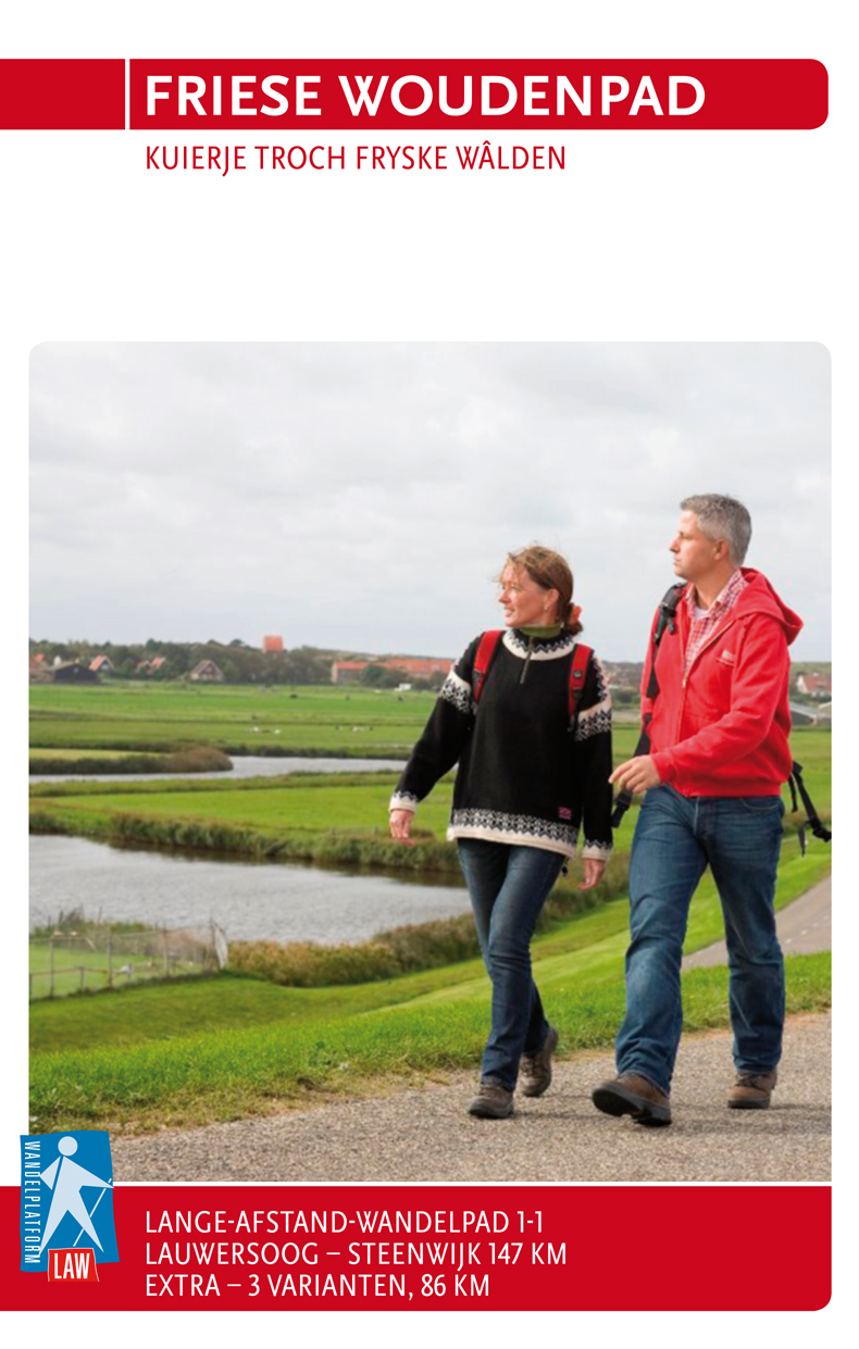 Cover van de wandelgids Friese Woudenpad met natuurfoto van bos, riviertje en wandelaar.